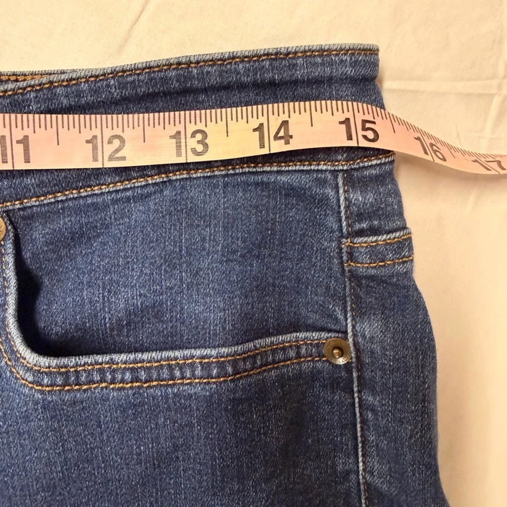 Ralph Lauren LRL Women's Size 6 Modern Straight Curvy Denim Blue Jeans - Picture 8 of 9